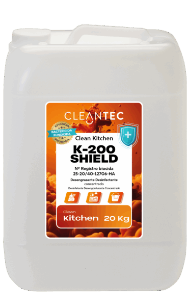 Clean Kitchen K-200 Shield es un desengrasante desinfectante concentrado con una probada acción biocida, cumpliendo la Norma UNE-EN 13697. Eficaz en 5 minutos contra bacterias, incluyendo Listeria monocytogenes y Salmonella choleraesuis, y en 15 minutos contra hongos. Diseñado para uso profesional en superficies (excepto alimentos), garantiza una desinfección efectiva y limpieza profunda en cocinas, requiriendo aclarado si hay contacto con personas.